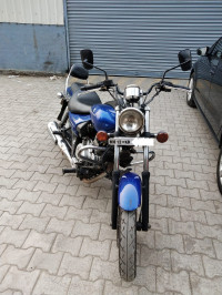 Bajaj Avenger 220 DTS-i