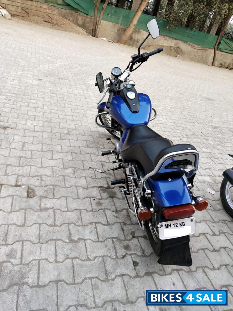 Bajaj Avenger 220 DTS-i