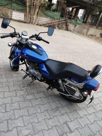 Bajaj Avenger 220 DTS-i