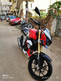 Mahindra Mojo XT 300 2017 Model