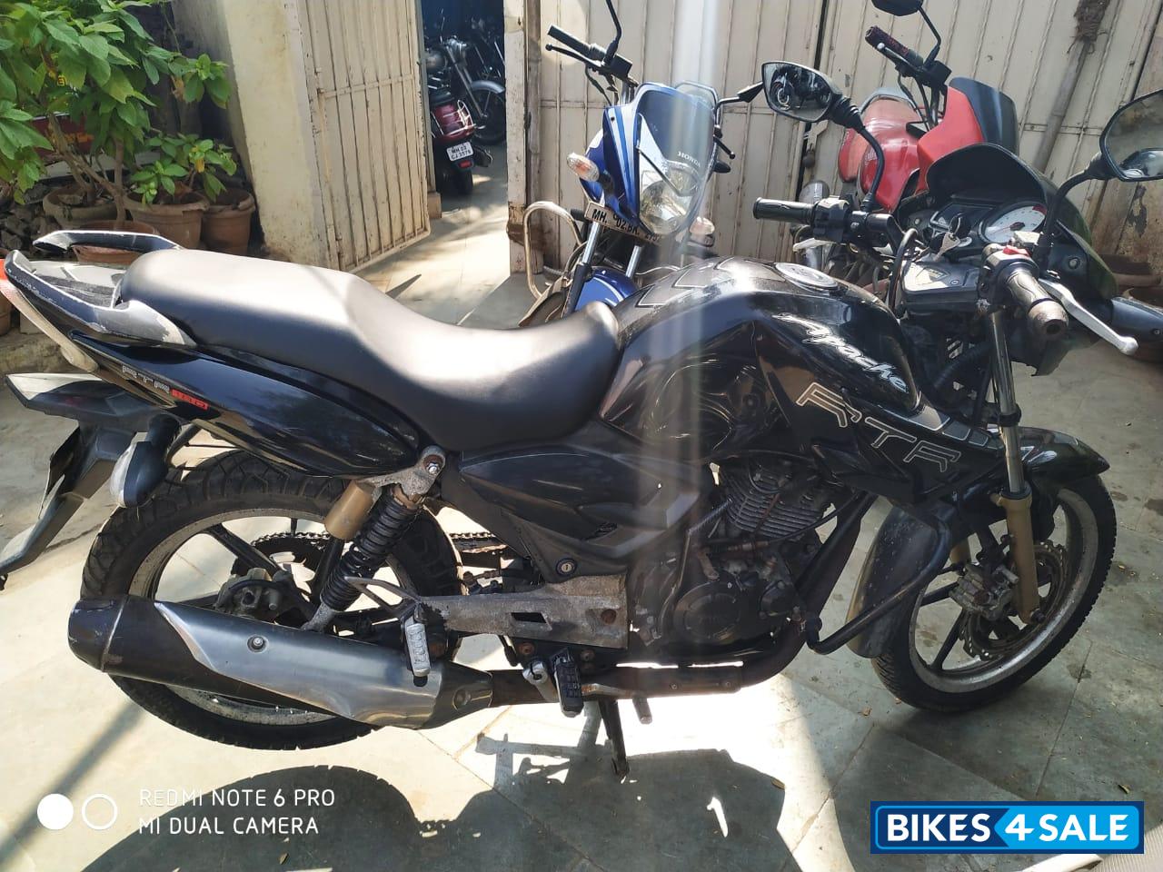 Black TVS Apache RTR 180