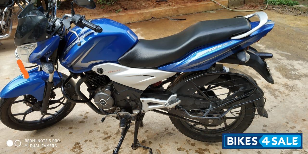 Blue Bajaj Discover 125 ST
