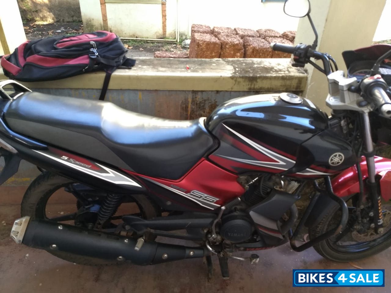 Black Red Yamaha SS125