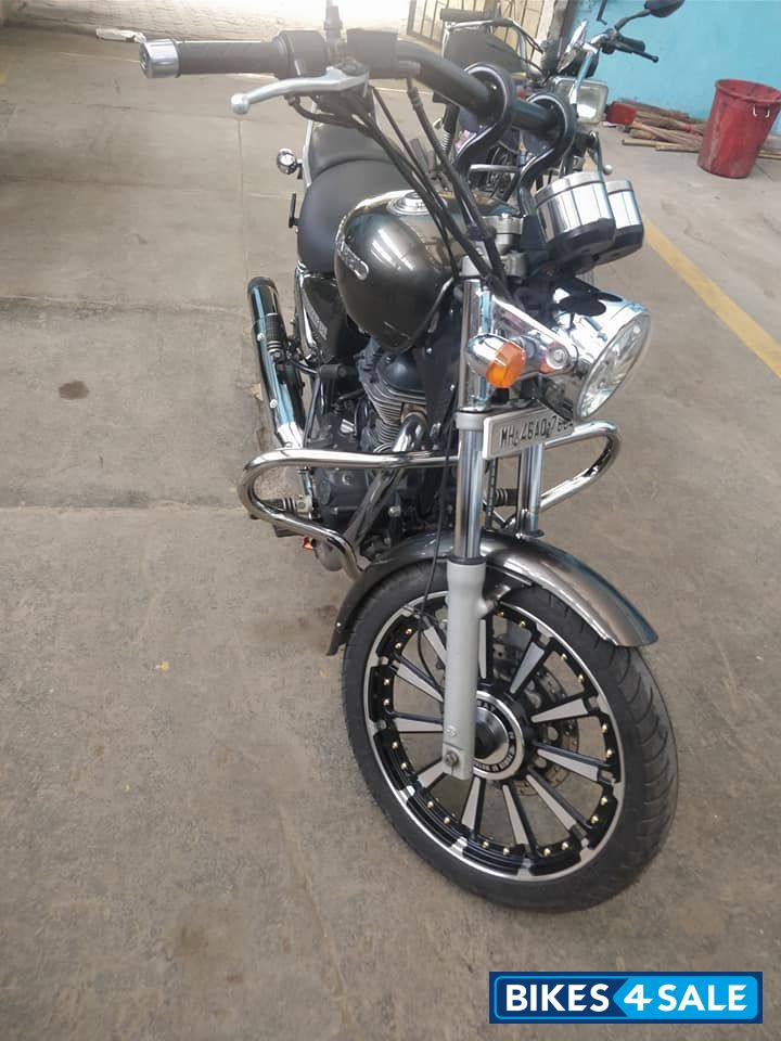 Lightening Royal Enfield Thunderbird 500