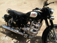 Black Royal Enfield Classic 350