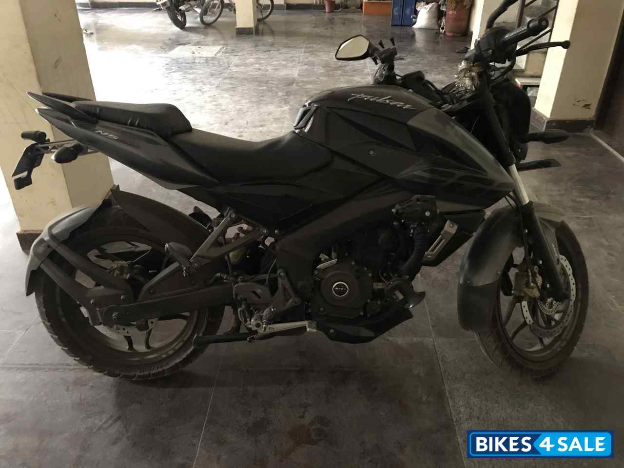 Bajaj Pulsar 200 NS ABS