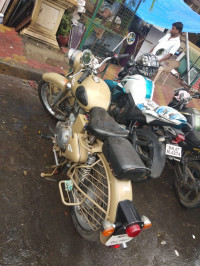 Classic Royal Enfield Classic Desert Storm