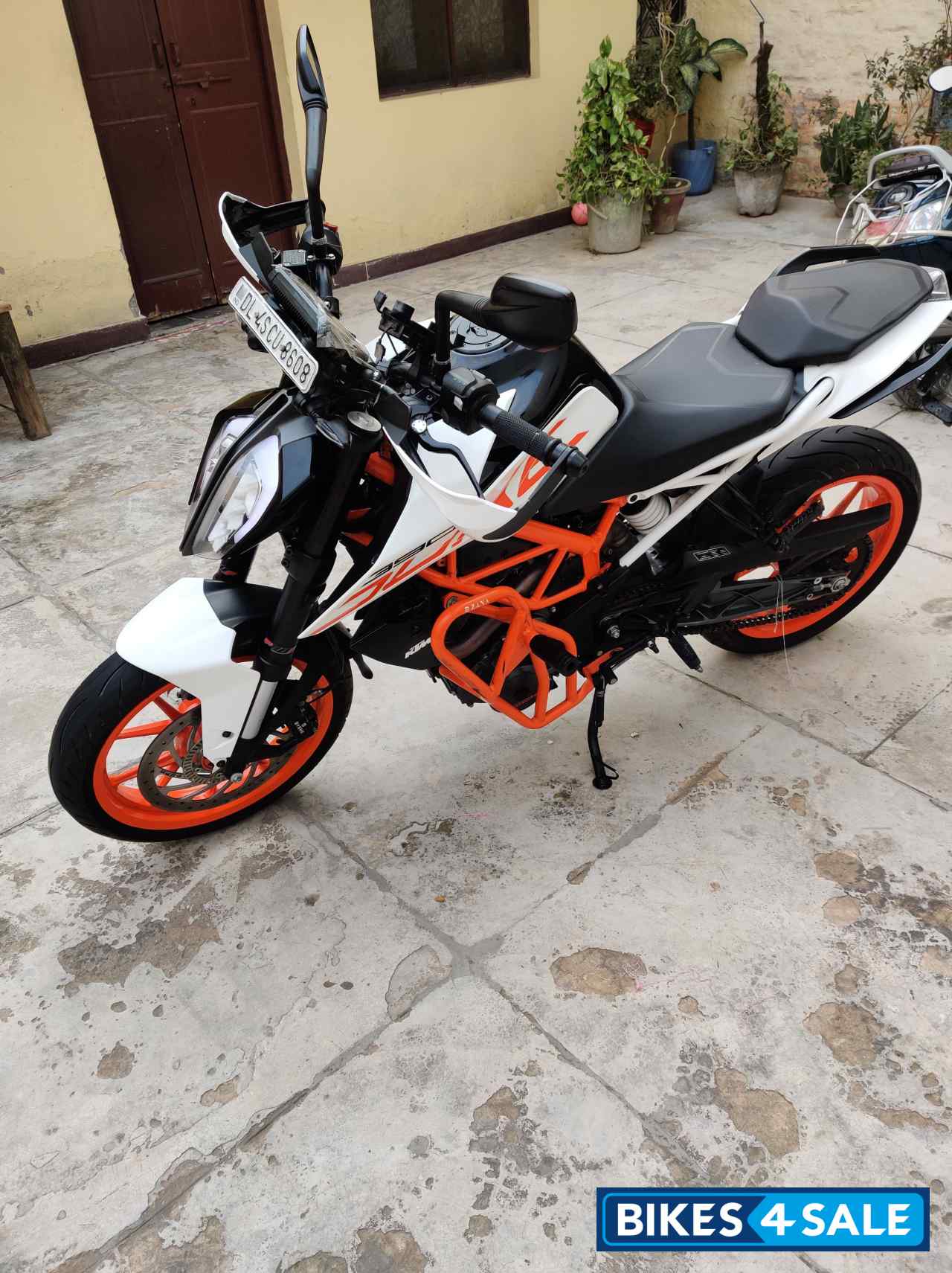 White KTM Duke 390