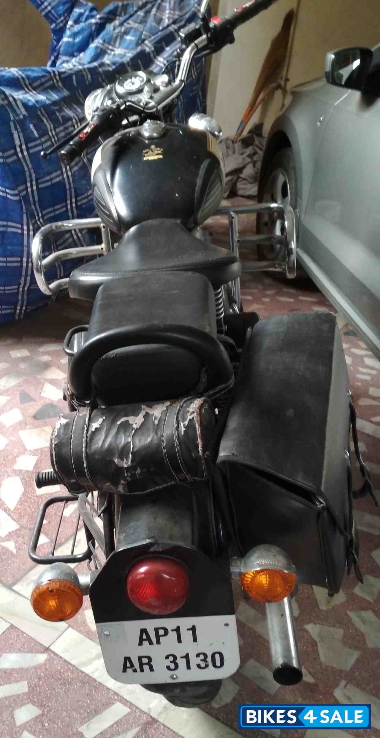 Black Royal Enfield Classic 350