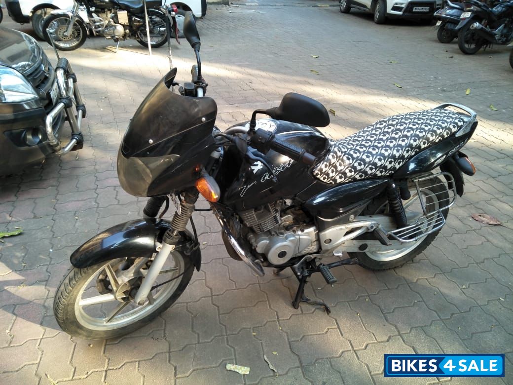 Black Bajaj Pulsar 150 DTSi