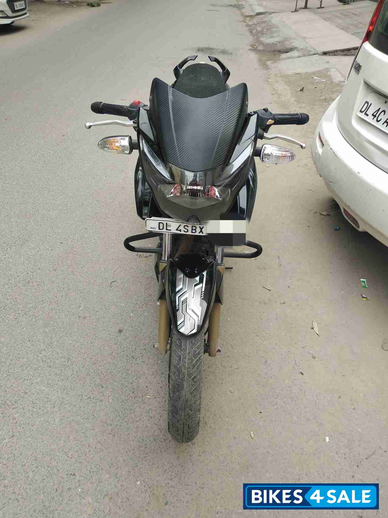 Black TVS Apache RTR 180