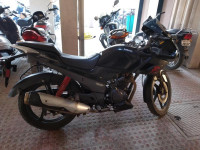 Black Hero Karizma R