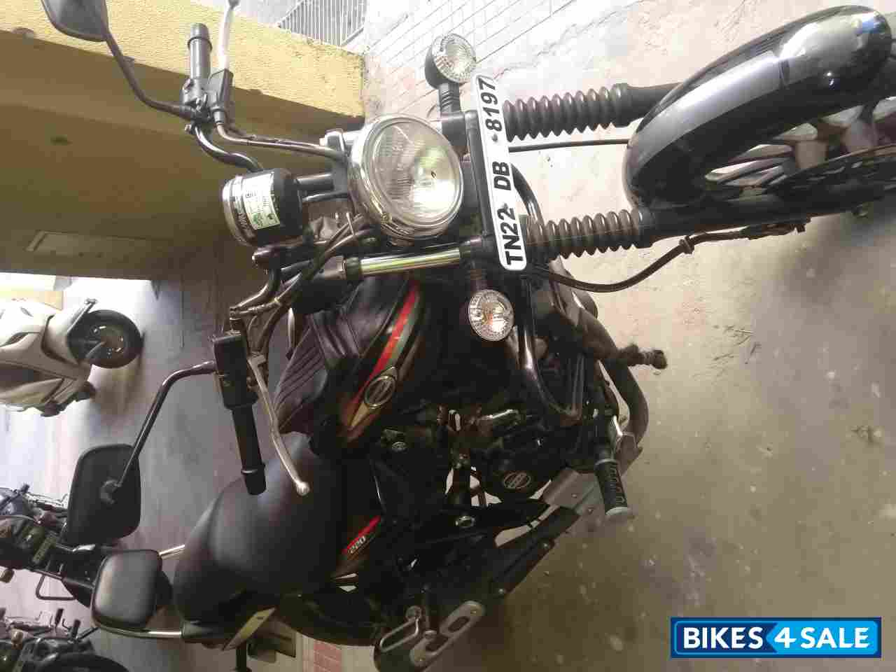 Mate Black Bajaj Avenger Street 220