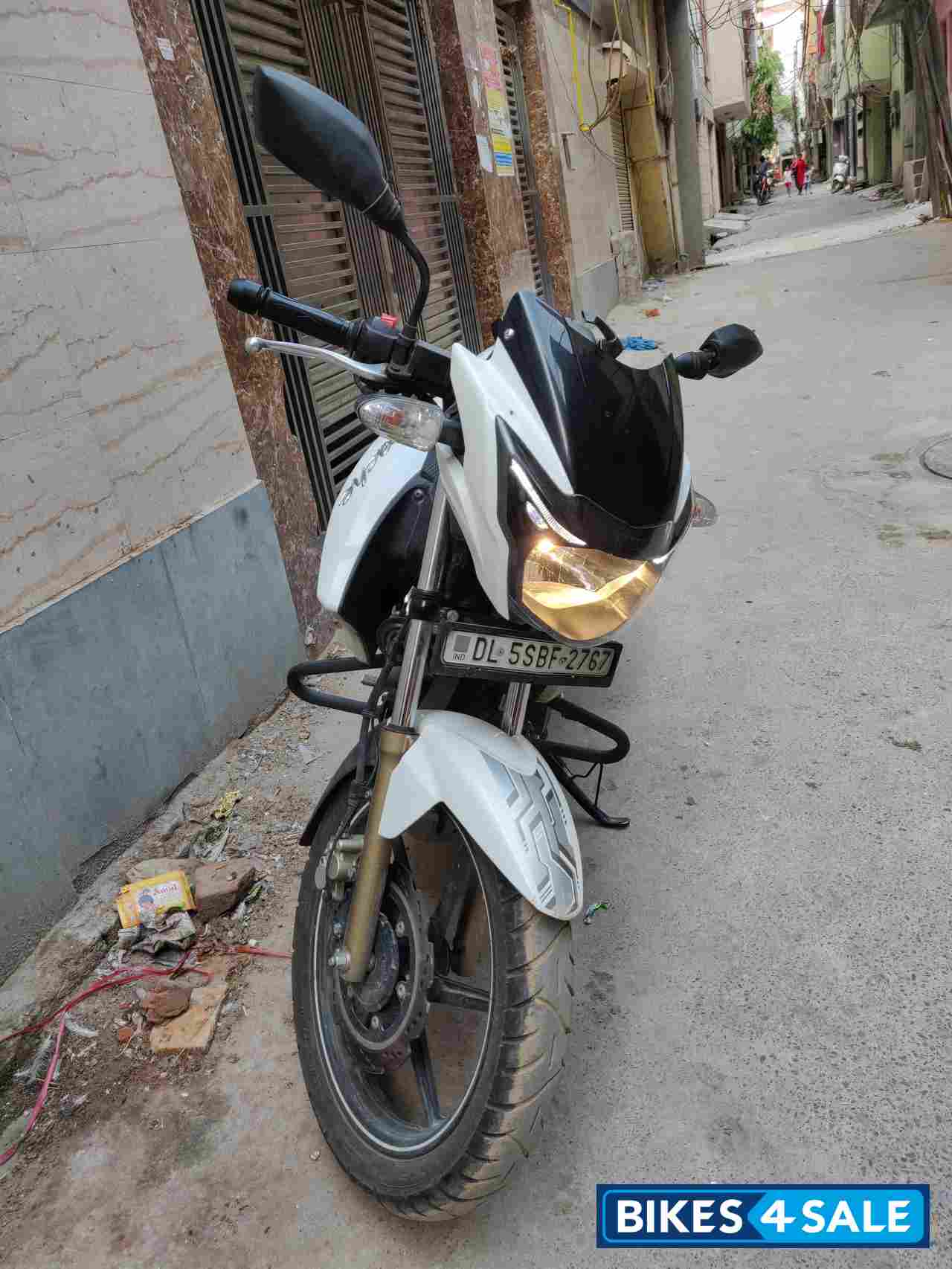 TVS Apache RTR 180 ABS
