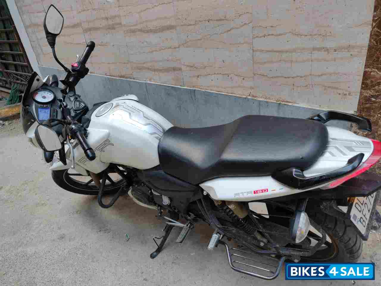 TVS Apache RTR 180 ABS