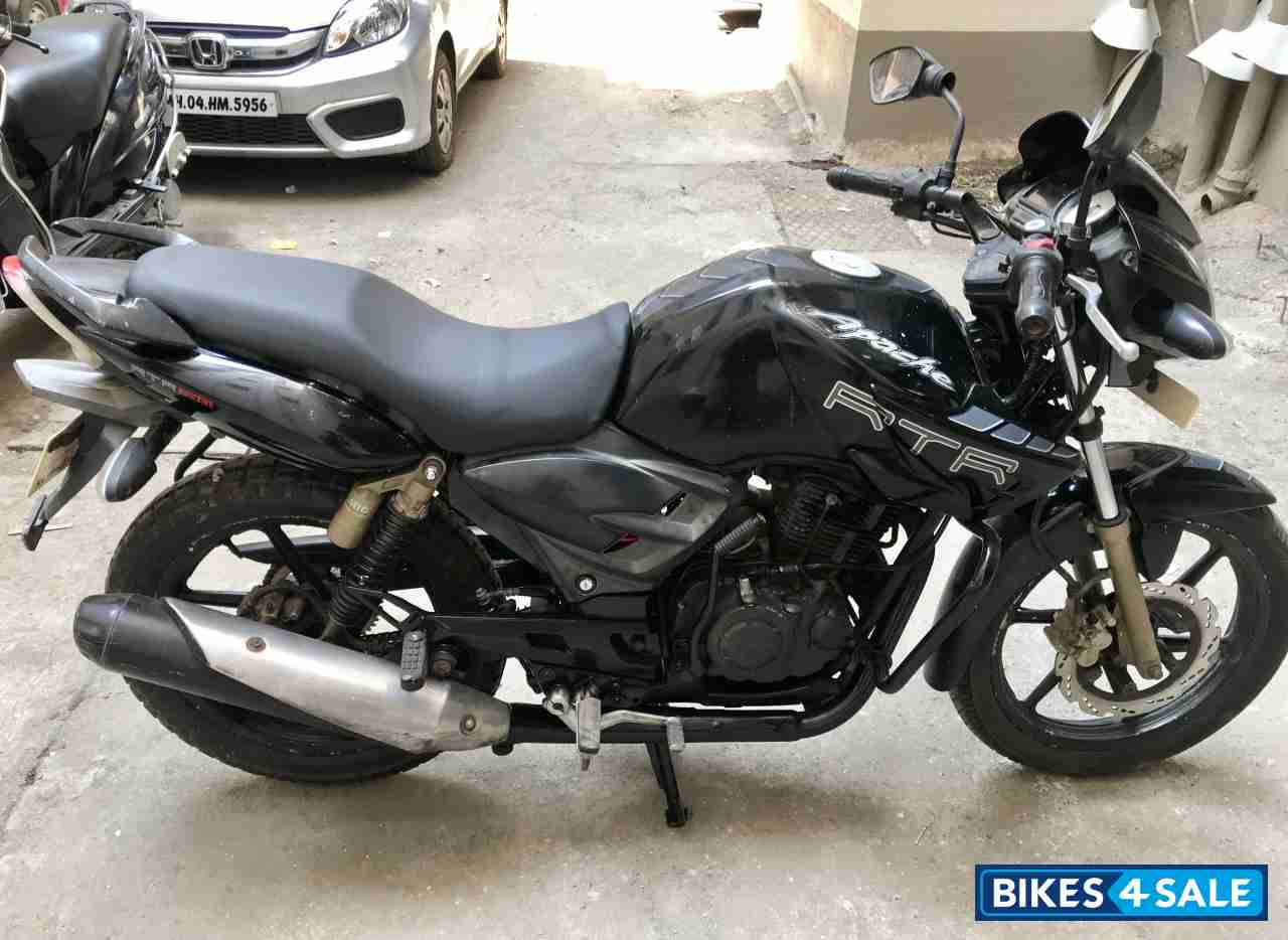 Black TVS Apache RTR 180