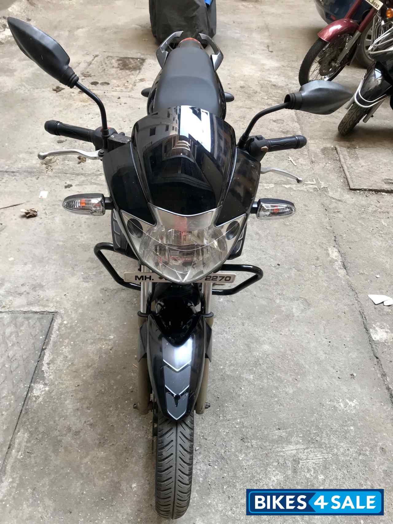 Black TVS Apache RTR 180