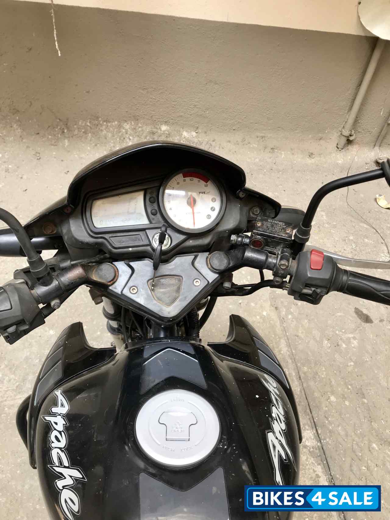 Black TVS Apache RTR 180