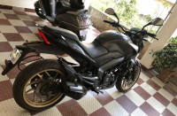 Matte Black Bajaj Dominar 400 Disc