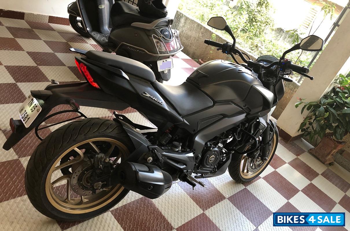 Matte Black Bajaj Dominar 400 Disc