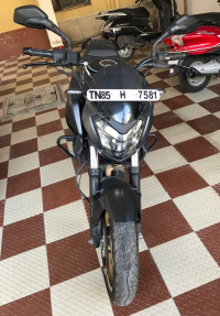 Matte Black Bajaj Dominar 400 Disc