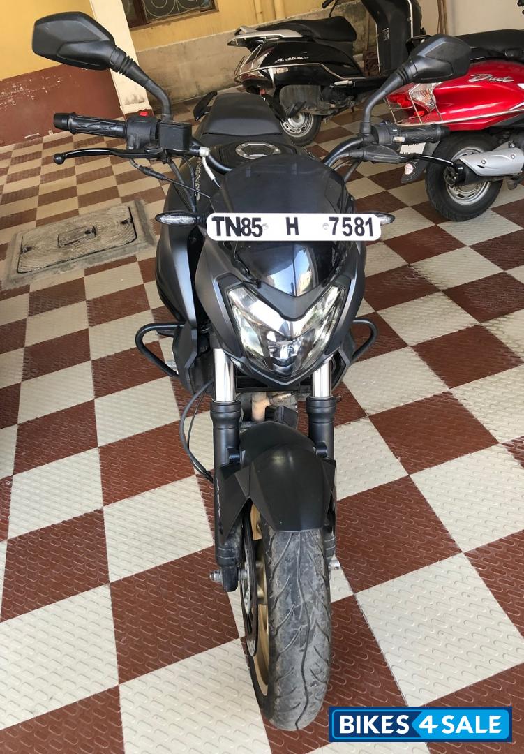 Matte Black Bajaj Dominar 400 Disc