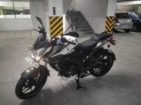 White Bajaj Pulsar 200 NS