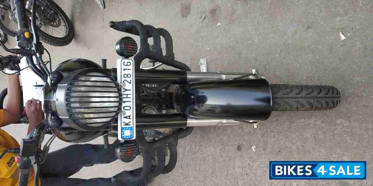 Royal Enfield Classic Stealth Black