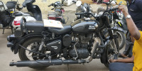 Royal Enfield Classic Stealth Black
