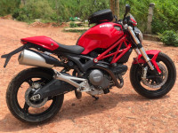 Ducati Monster 795