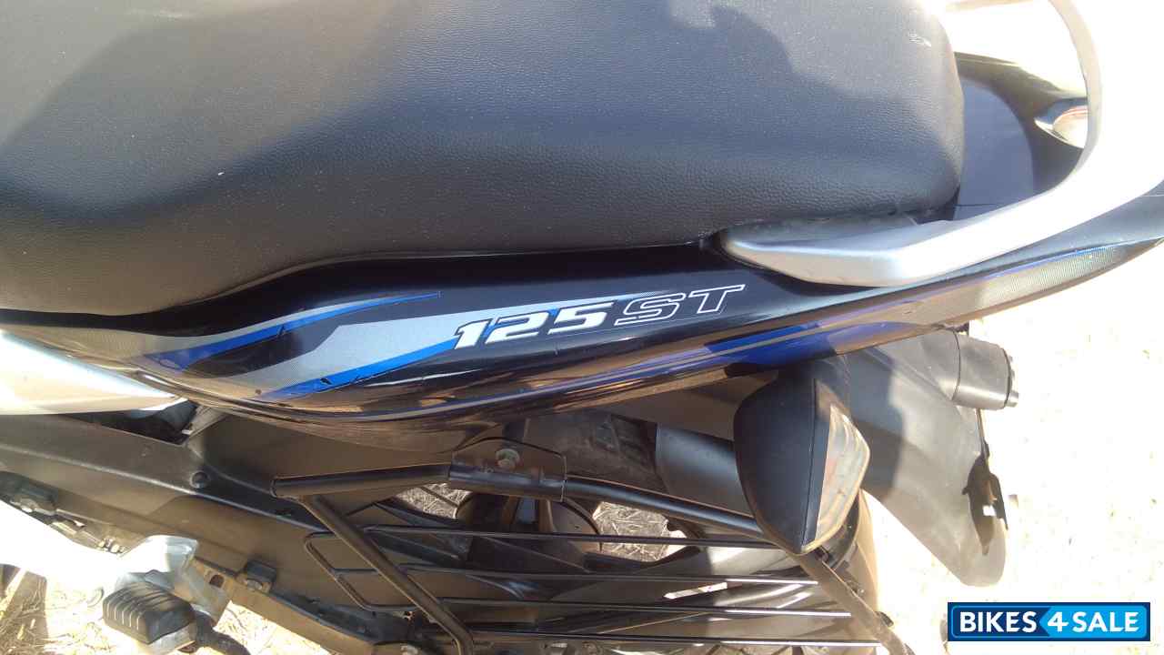Bajaj Discover 125 ST