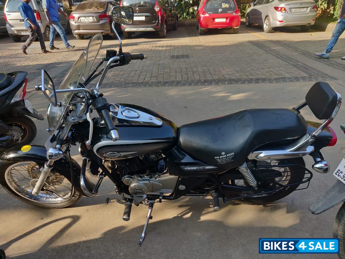 Bajaj Avenger 220 DTS-i