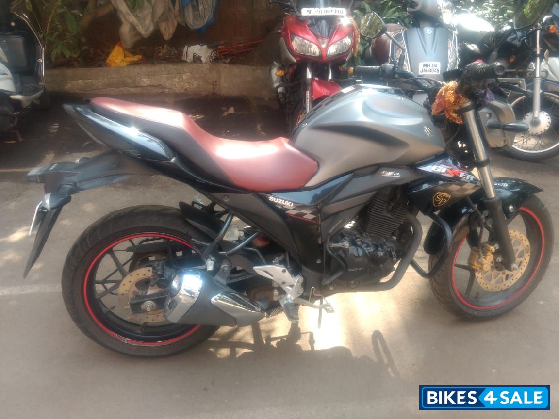 Matte Grey Suzuki Gixxer SP