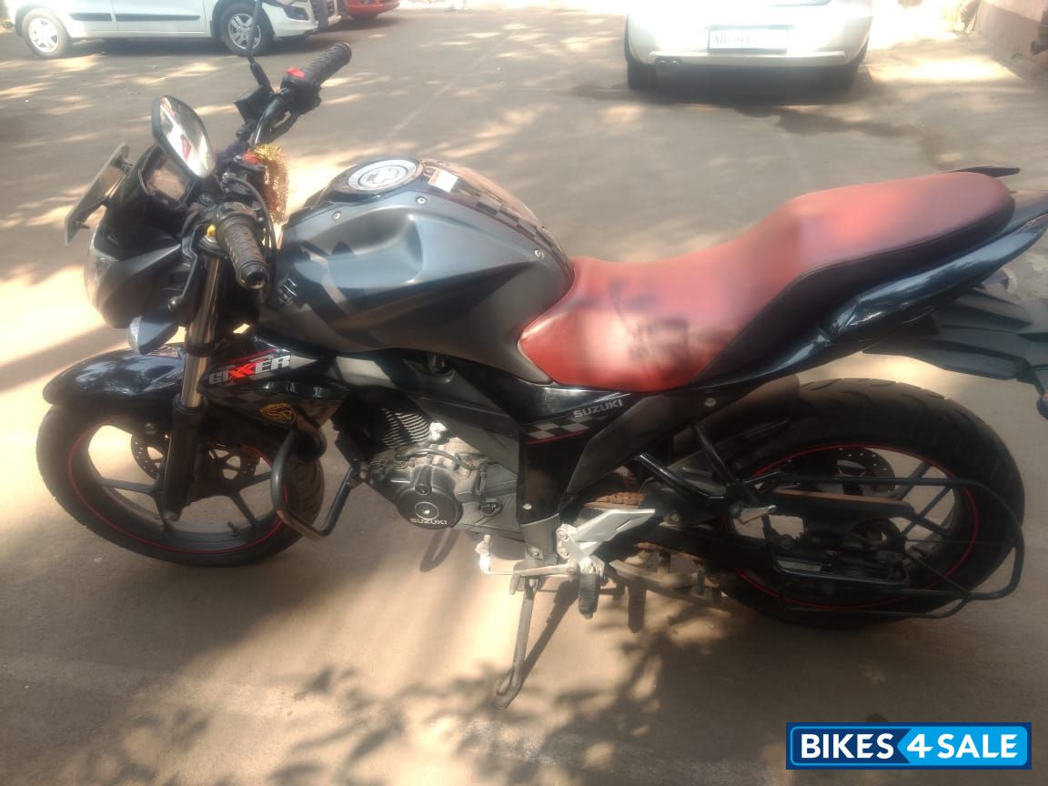 Matte Grey Suzuki Gixxer SP