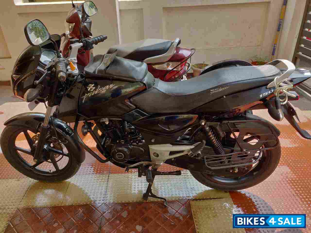 Bajaj Pulsar 150 Classic Bajaj Pulsar 150 Classic