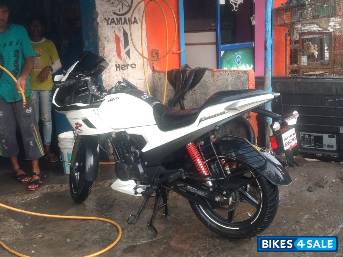 White Hero Karizma R