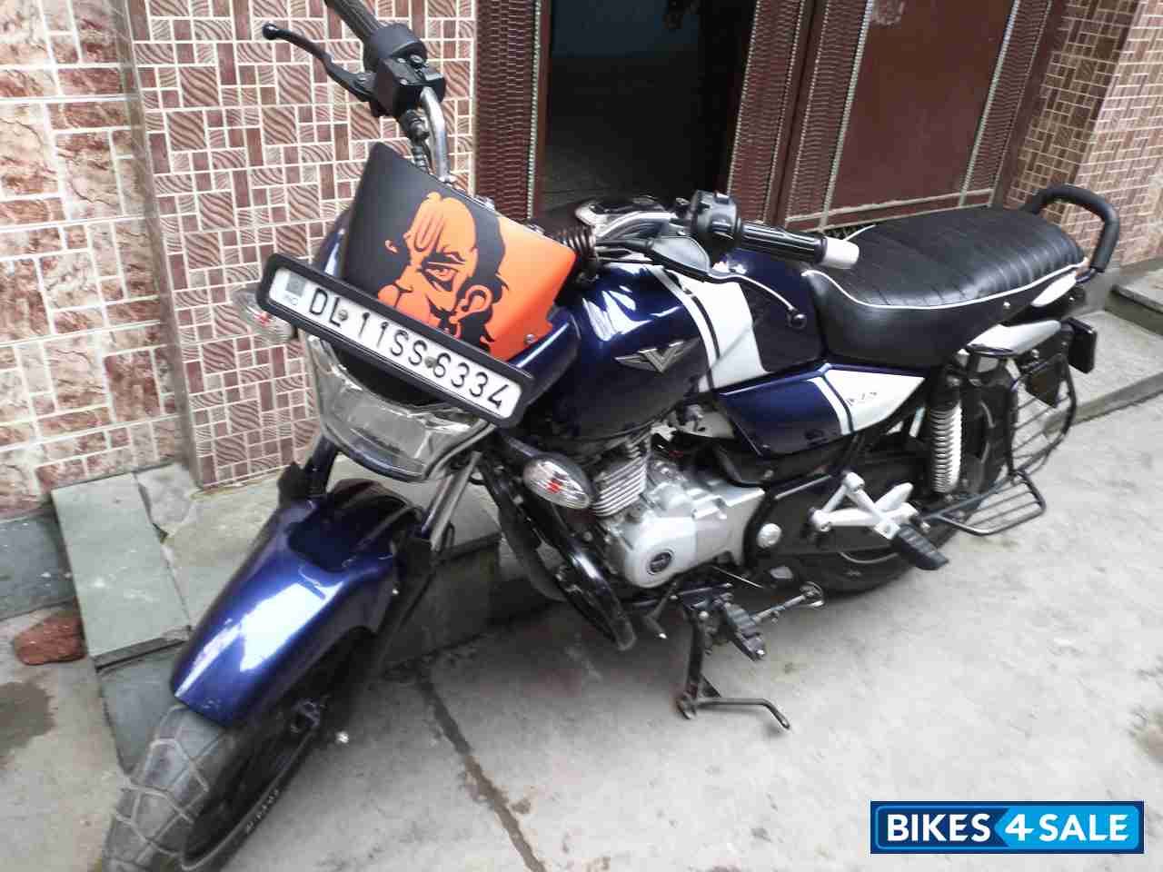 Dark Montego Bl Bajaj V15