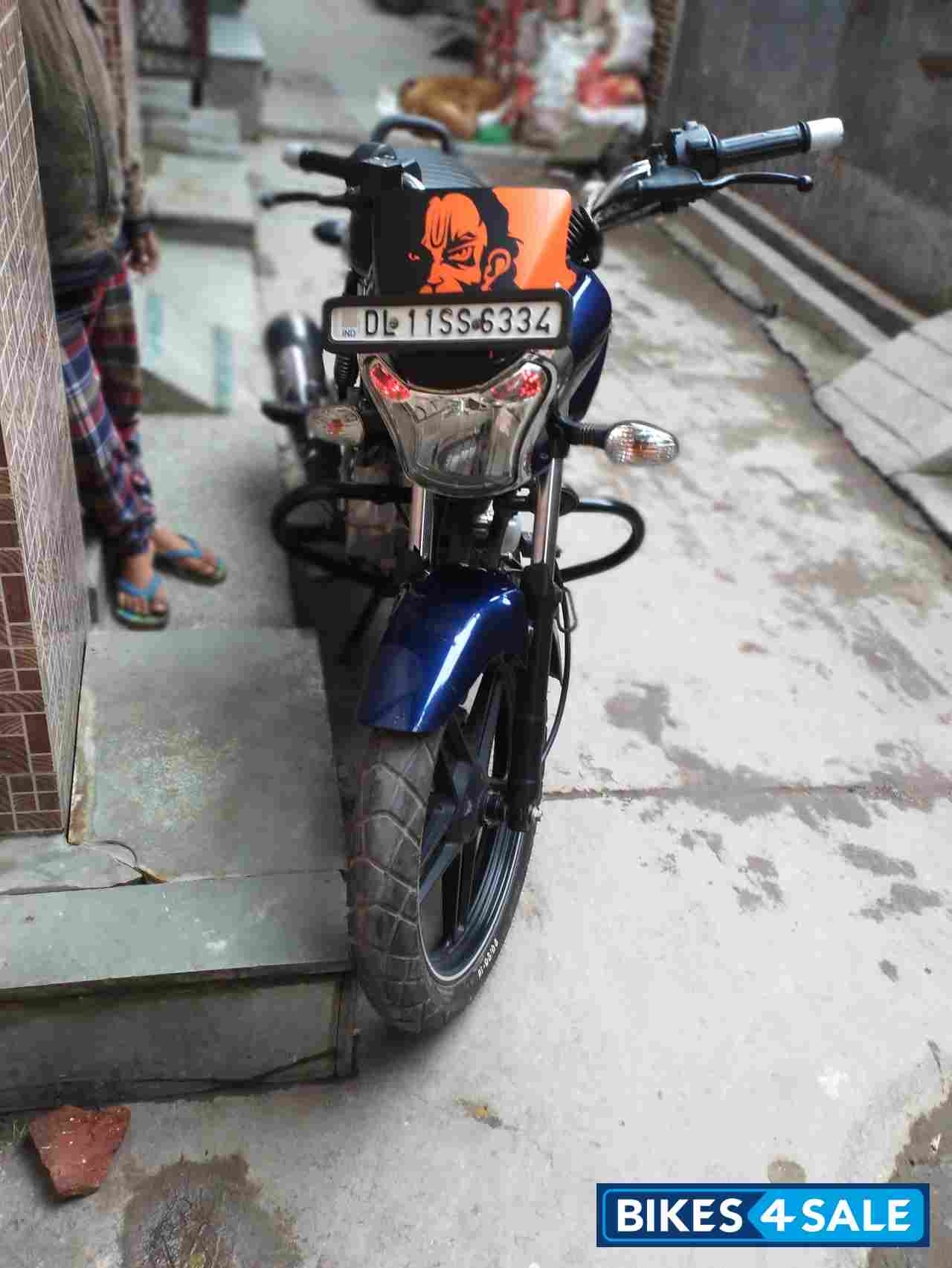 Dark Montego Bl Bajaj V15