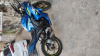 Blue Suzuki Gixxer SF