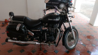 Black Royal Enfield Thunderbird 500