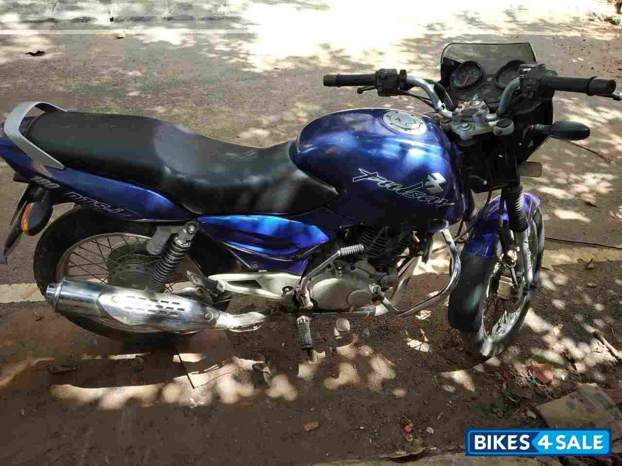 Blue Bajaj Pulsar 180 DTSi
