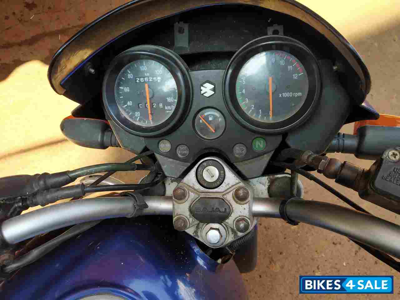 Blue Bajaj Pulsar 180 DTSi