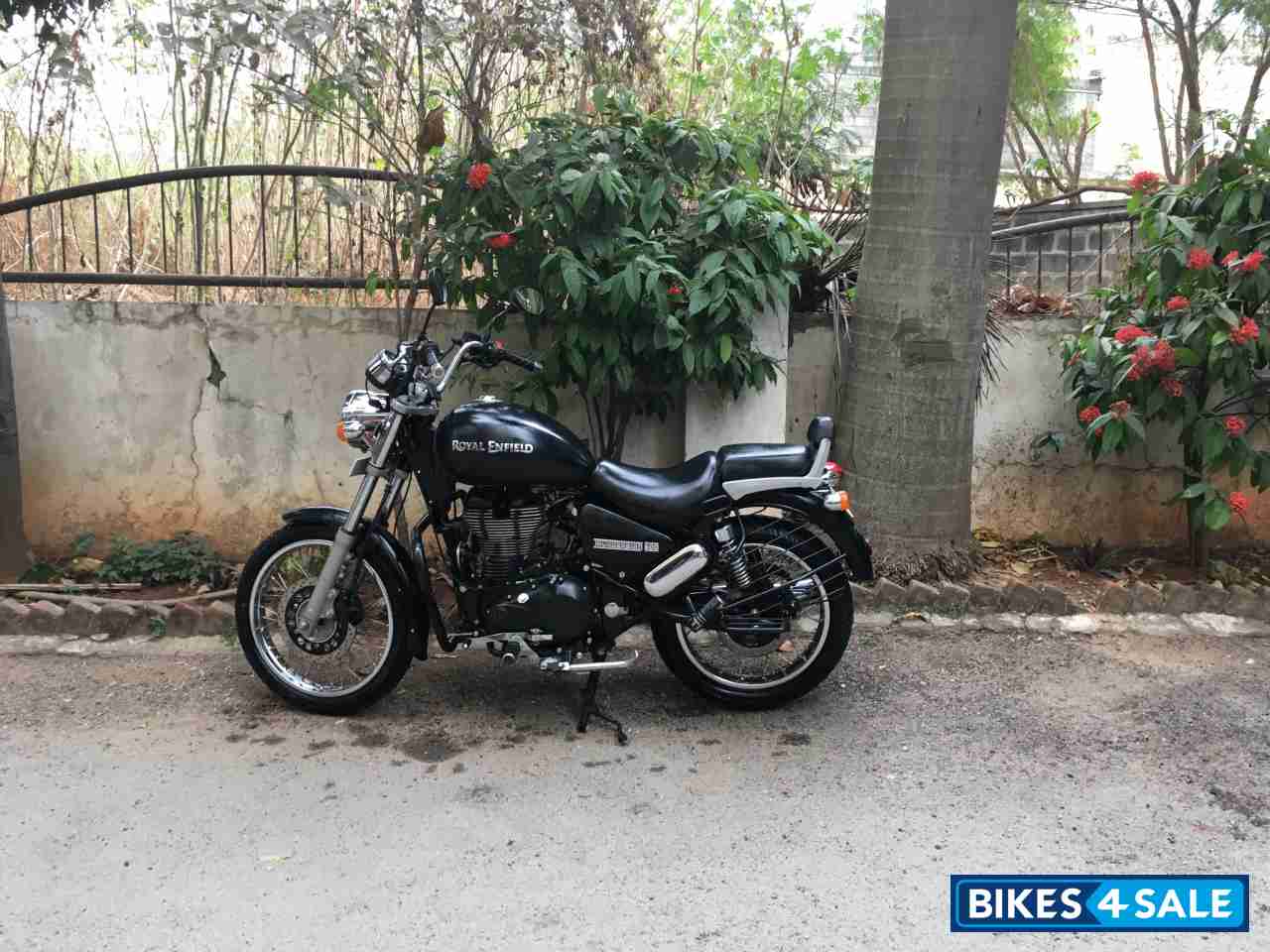 Stone Black Royal Enfield Thunderbird 500