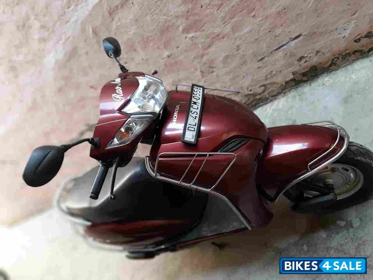 L Red Metallic Honda Activa 3G