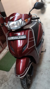 L Red Metallic Honda Activa 3G