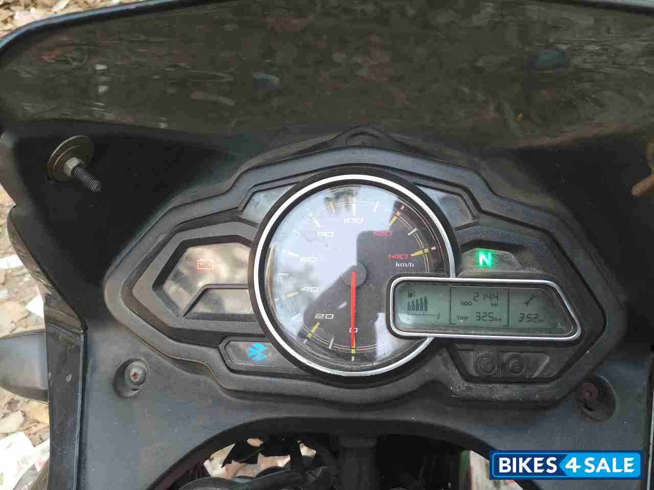 Black Bajaj Discover 150 F