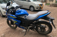 Blue Suzuki Gixxer SF