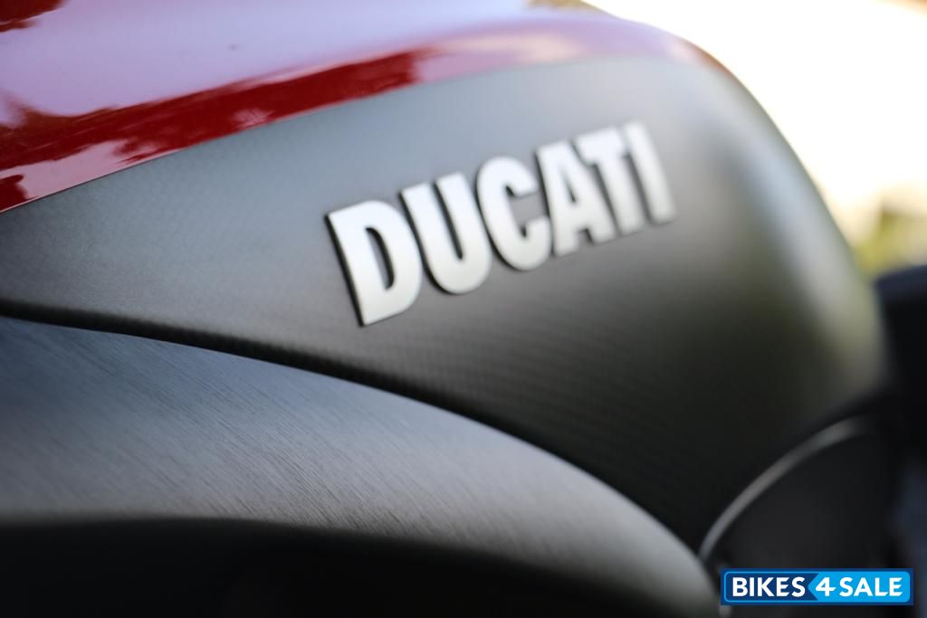 Ducati Diavel Carbon