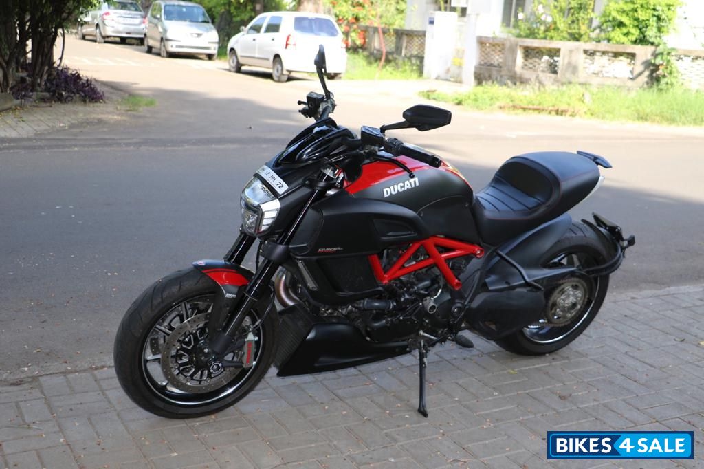 Ducati Diavel Carbon