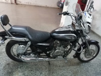 Black Bajaj Avenger Cruise 220